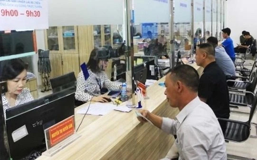 Từ 01/01/2025 Khuyến khích đổi giấy phép lái xe không thời hạn được cấp trước ngày 01/07/2012