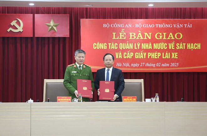 Bộ Công an tiếp nhận công tác quản lý Nhà nước về sát hạch và cấp giấy phép lái xe