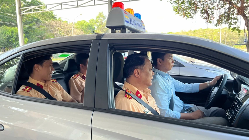 Hướng dẫn học lái xe ô tô số sàn đơn giản êm ái và không bị giật 9 Học Lái Xe Ô Tô Gò Vấp – Trường Dạy Lái Xe Sài Gòn Tourist