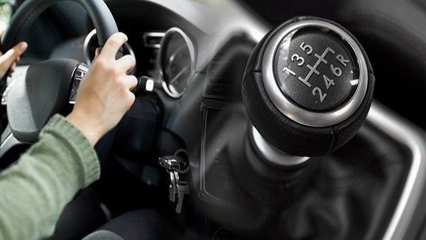 Học lái xe ô tô B số sàn – Lộ trình chuẩn, Học phí rõ ràng 40 Nhu cầu học lái xe ô tô B số sàn là lựa chọn dành cho những ai muốn làm chủ kỹ năng lái xe một cách toàn diện ngay từ đầu. Không chỉ phục vụ mục tiêu thi lấy bằng, việc học xe số sàn còn giúp người lái hiểu rõ cách vận hành của ô tô và xử lý tốt hơn trong điều kiện giao thông thực tế.. Học lái xe ô tô cơ khí tại tphcm – Lộ trình học phí rõ ràng