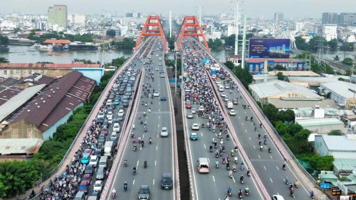 Thi Bằng Lái Xe Máy A1 Cấp Tốc Tại TPHCM 8 Học lái xe tải hạng C1 tải 7,5 tấn – Lộ trình rõ ràng, đúng quy định