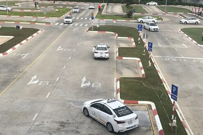 Thi sát hạch Hạng B