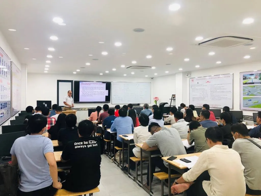 Trung tâm dạy lái xe ô tô gần đây 7 trungtamsaigontourist-edu-vn